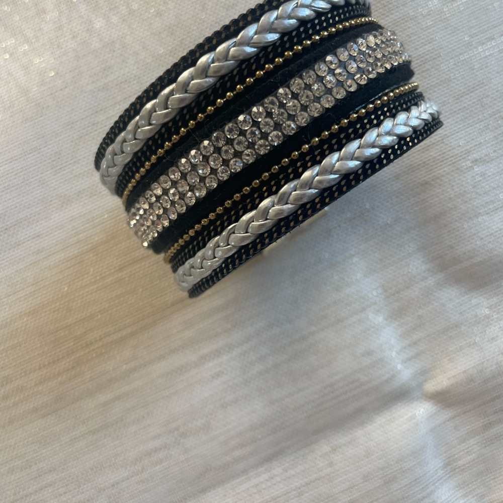 Stylish Black and Silver Rhinestone Bracelet